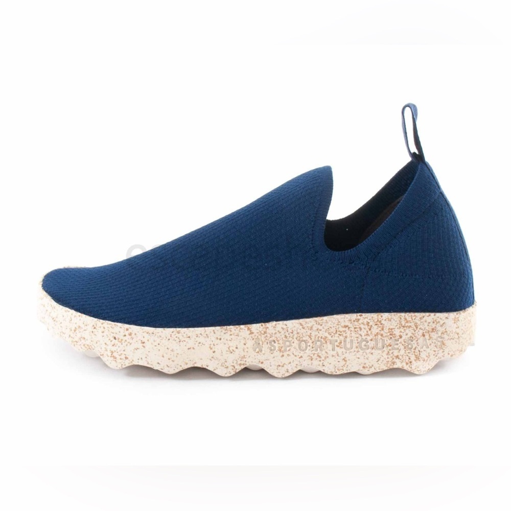 Slip-On Knit Women's Sneaker in Navy with Speckled Cream Sole